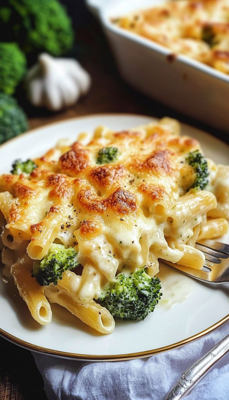 Creamy Baked Ziti with Broccoli & Alfredo Sauce