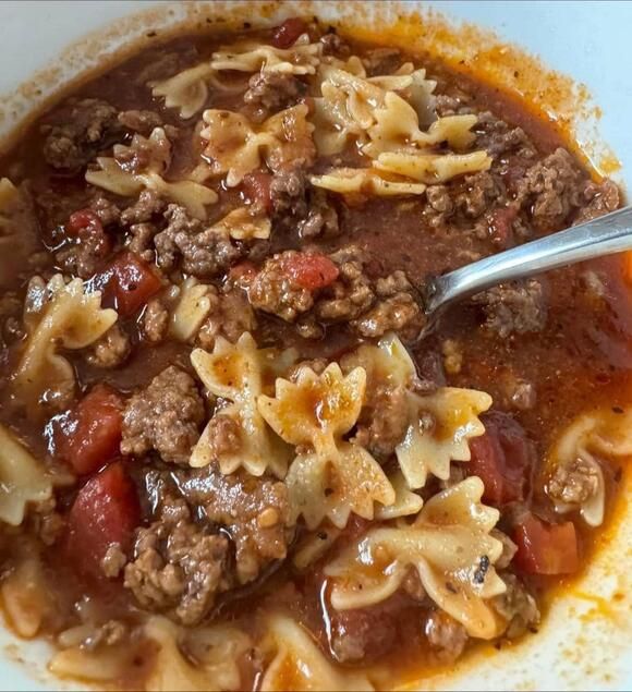 Hearty Beef, Tomato, and Bow-Tie Macaroni Soup Recipe - NewsBreak