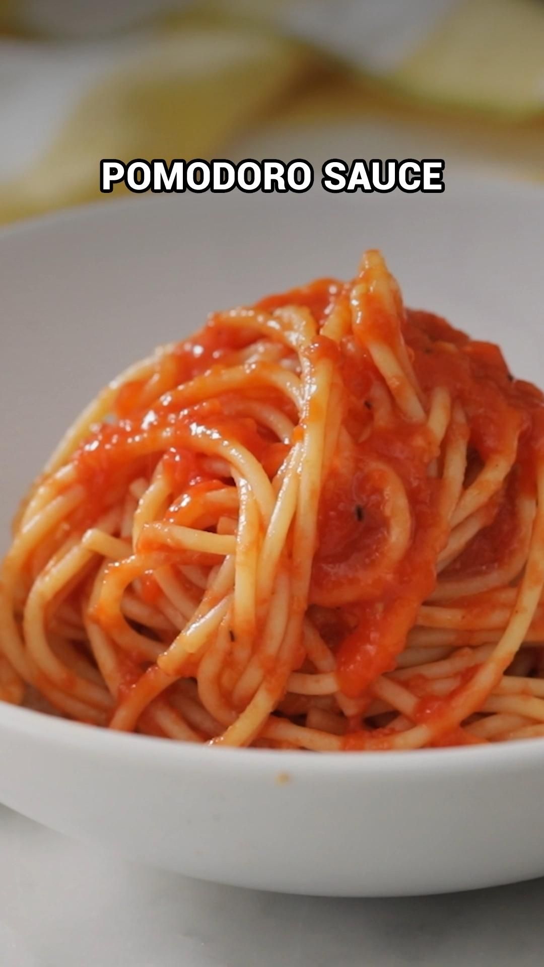 Pomodoro Sauce Recipe (Quick & Easy)