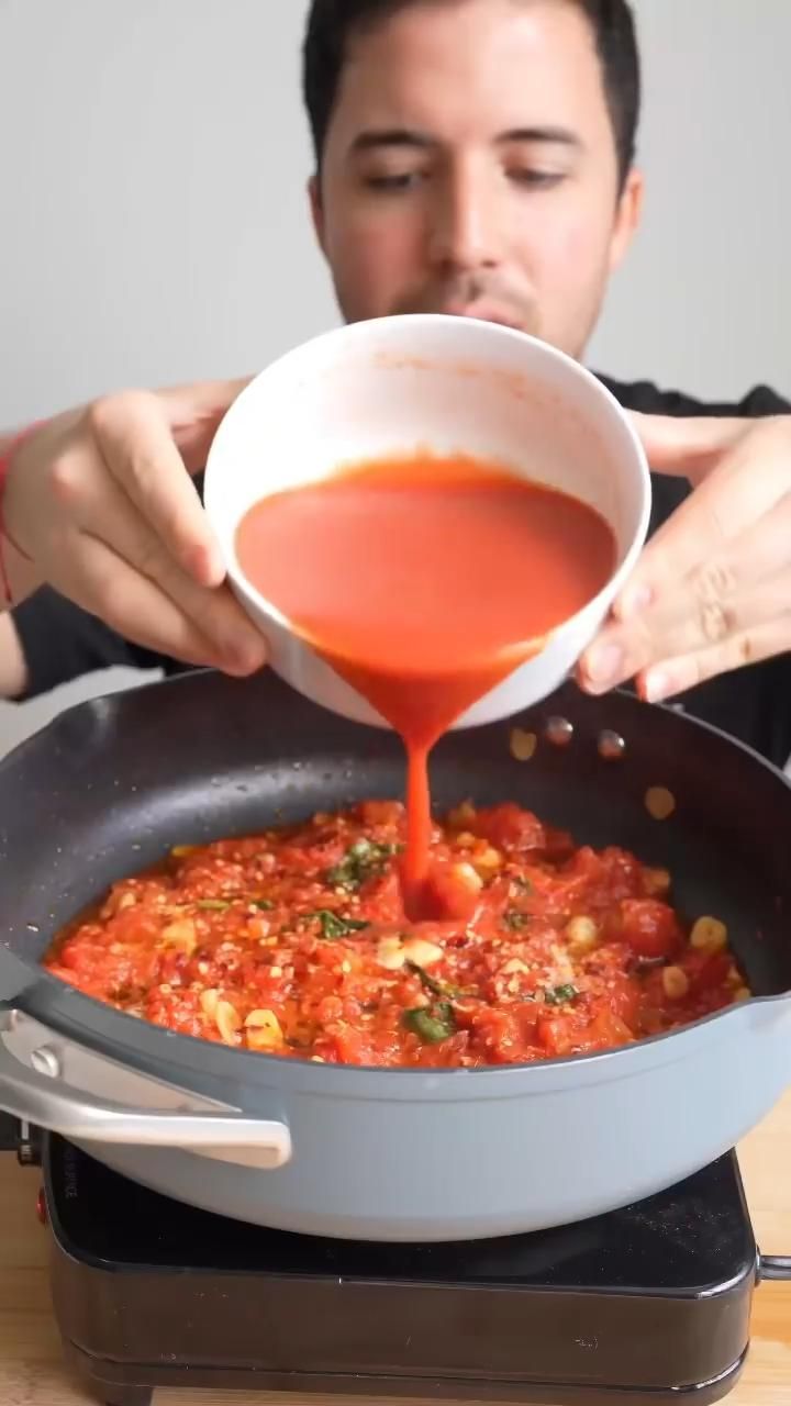 One-Pan Spaghetti Pomodoro in the Ninja™ Foodi™ PossiblePan™