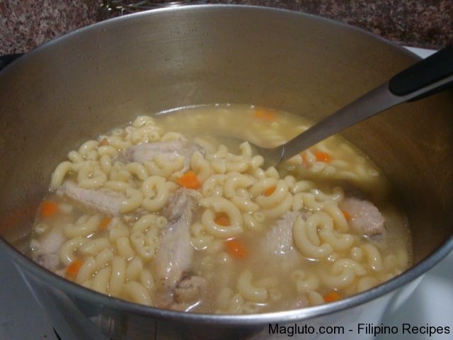 Pinoy Sopas (Macaroni Soup) « Magluto.com - Filipino Dishes & Recipes
