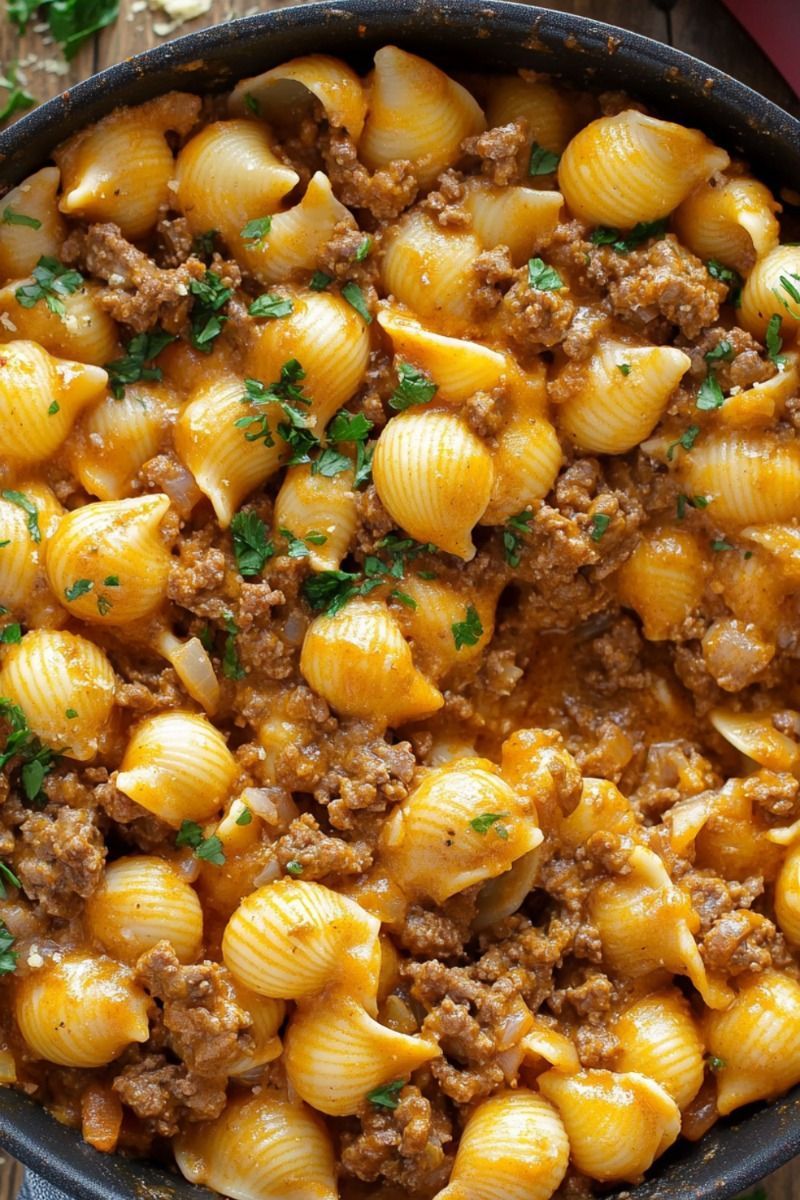 One Pot Creamy Beef and Shells (30 minutes)