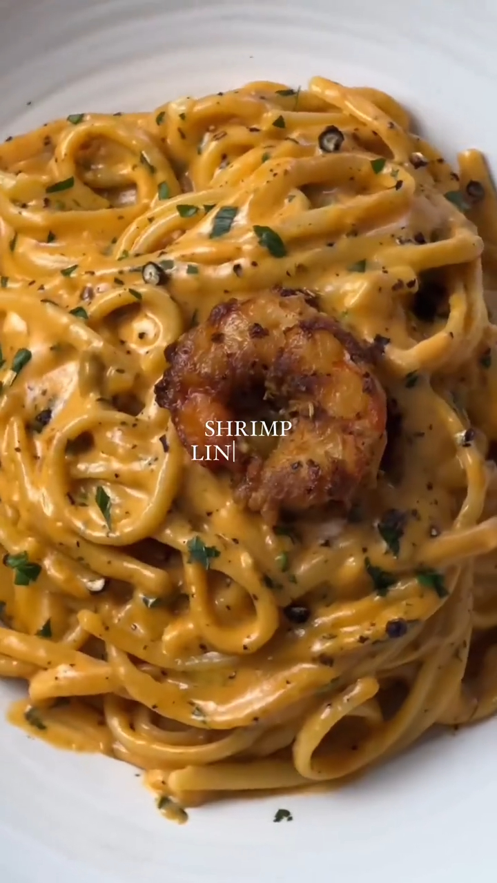 Creamy Garlic Shrimp Linguine - Easy & Healthy Recipe