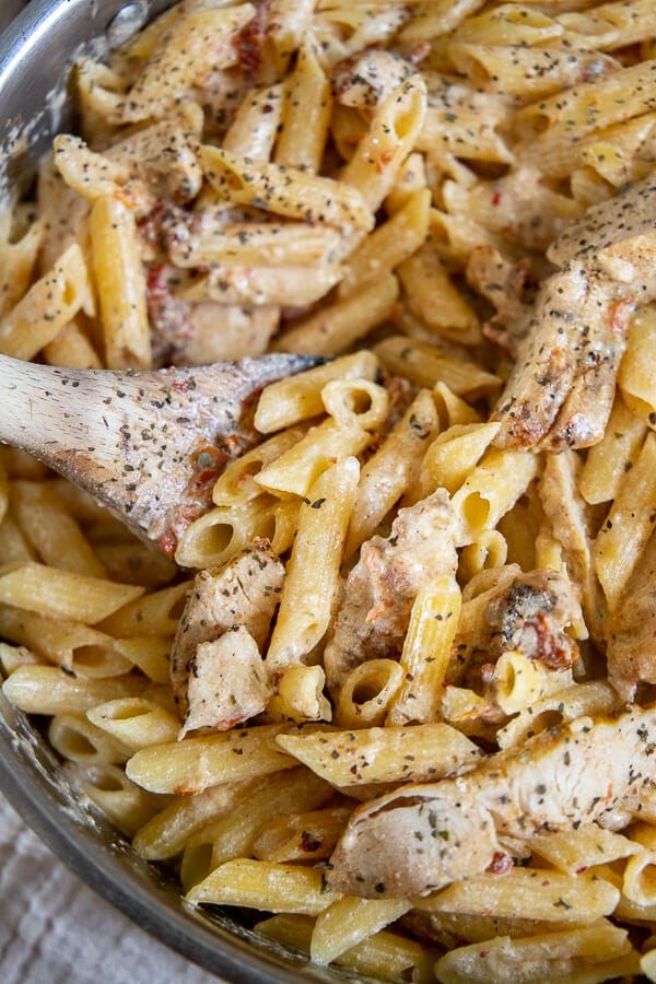Creamy Tuscan Sun Dried Tomato and Chicken Pasta