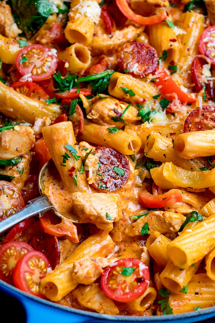Cajun chicken pasta one-pot